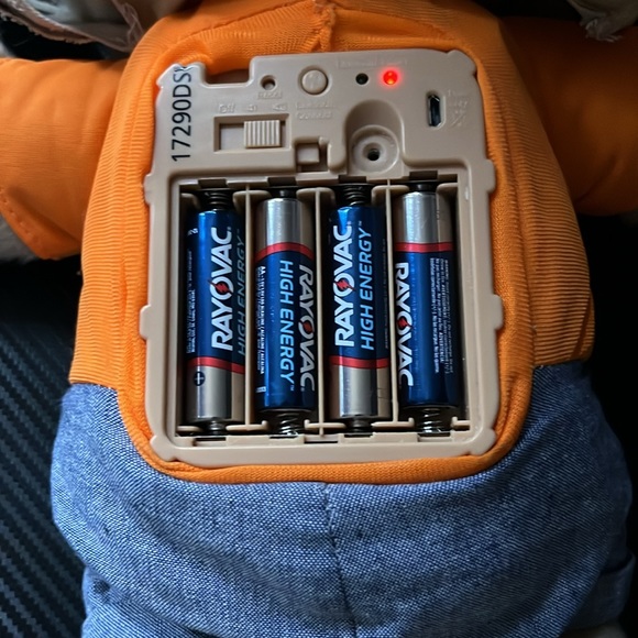 Teddy Ruxpin - Picture 7 of 8